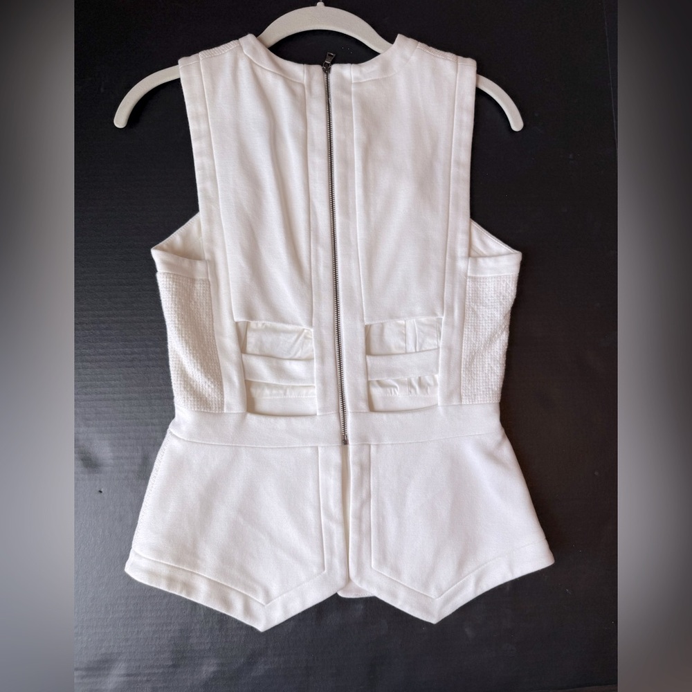 BCBG Max Azria Cut out. Back Sleeveless White Top - Picture 9 of 10